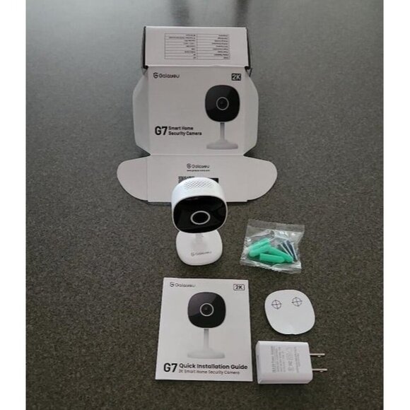 New WiFi Camera 2K, Indoor Home Security Cameras for Baby/Elder/Dog/Pet - Picture 1 of 2